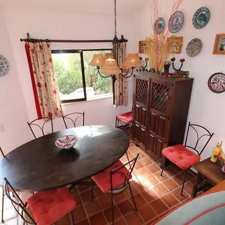 Sleeps 6 T607838 Villa *